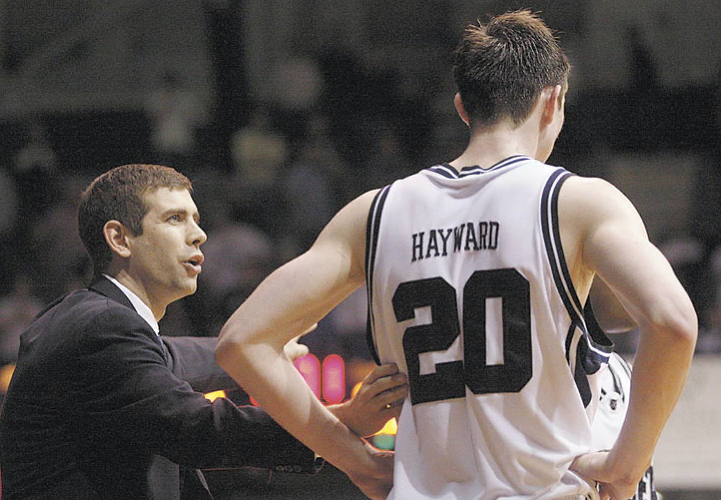 里尔内部会议纪要流出：加时末段内部沟通，NBA总决赛使命明确，球队文化再被提及的简单介绍